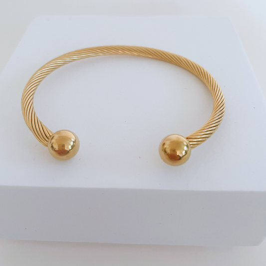 ADELE BANGLE