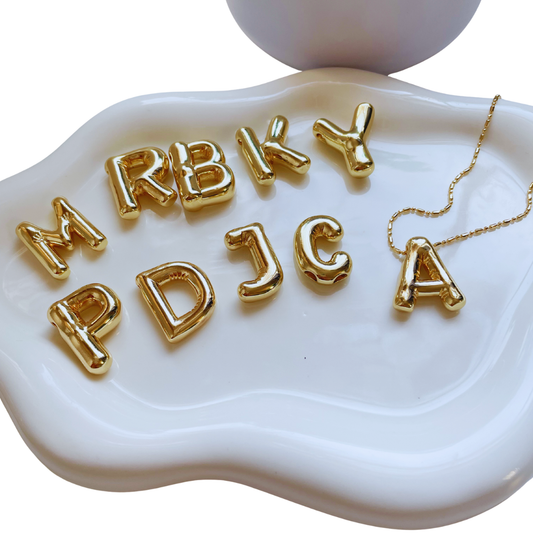 INICIALES CHONKY NECKLECE