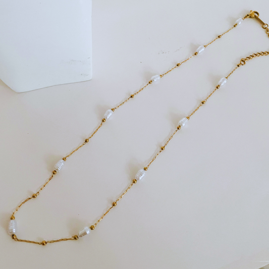 IRIS NECKLACE